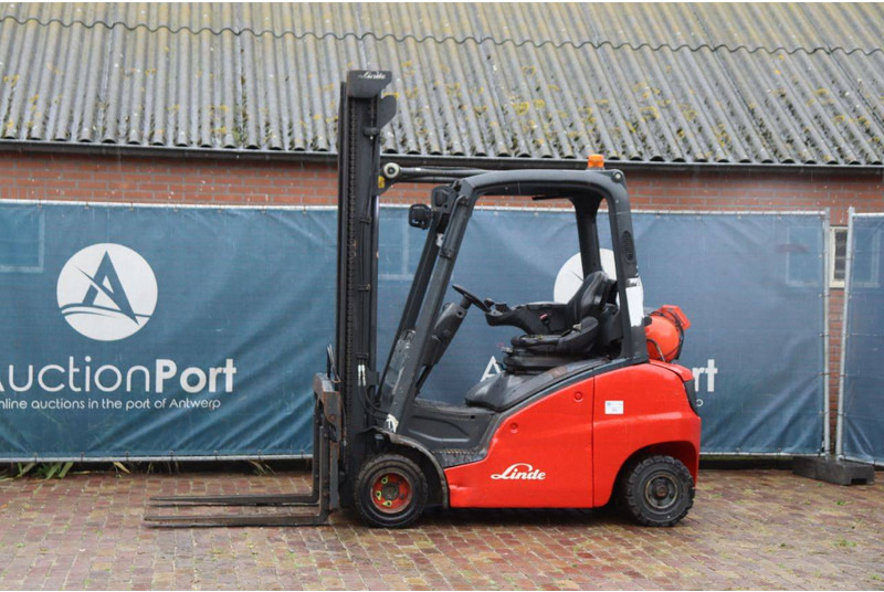Linde H20T-01 - Empilhadeira a gás: foto 1 Linde H20T-01 - Empilhadeira a gás: foto 1