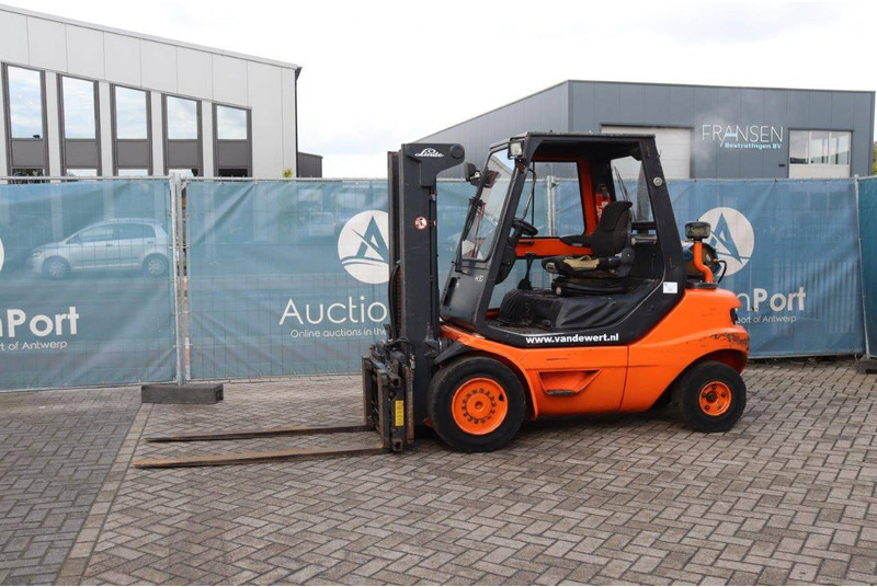 Linde H30T-03 - Empilhadeira a gás: foto 1 Linde H30T-03 - Empilhadeira a gás: foto 1