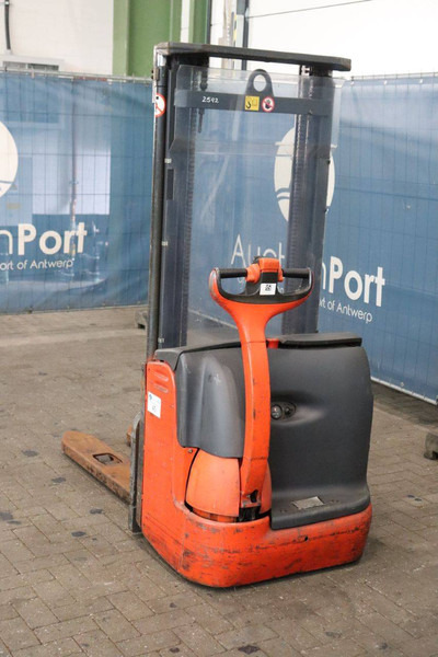 Linde L12 - Stacker: foto 4 Linde L12 - Stacker: foto 4