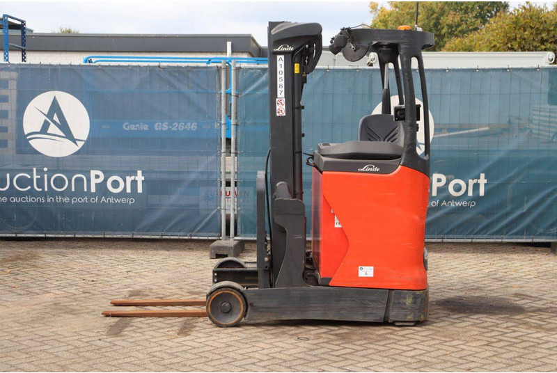 Linde R10B - Empilhador retráctil: foto 2 Linde R10B - Empilhador retráctil: foto 2