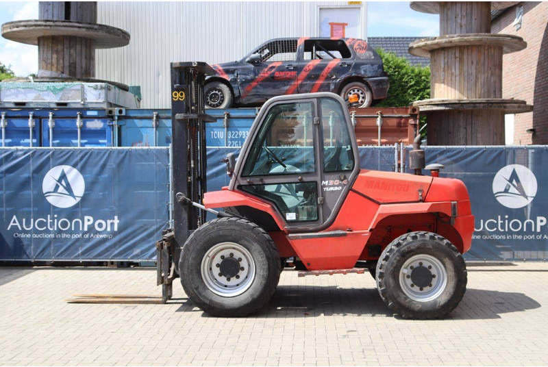 Manitou M30-4 Turbo - Empilhador todo-o-terreno: foto 2 Manitou M30-4 Turbo - Empilhador todo-o-terreno: foto 2