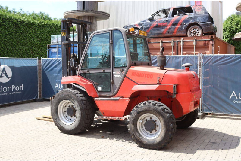 Manitou M30-4 Turbo - Empilhador todo-o-terreno: foto 3 Manitou M30-4 Turbo - Empilhador todo-o-terreno: foto 3