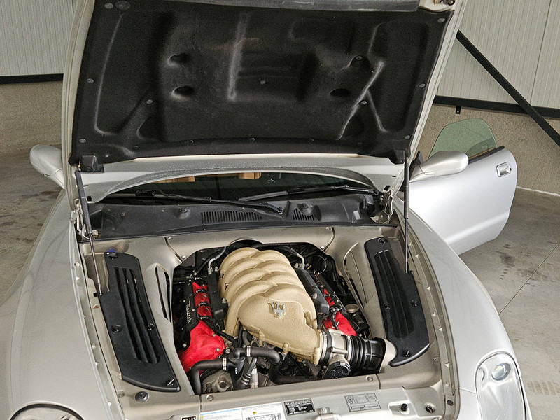 Automóvel Maserati Spyder Cambiocorsa: foto 18