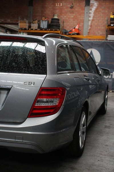 Mercedes-Benz C-Klasse 220 CDI - Automóvel: foto 5 Mercedes-Benz C-Klasse 220 CDI - Automóvel: foto 5