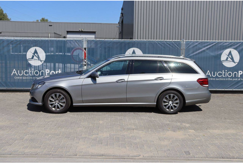 Mercedes-Benz E-Klasse 200 CDI - Automóvel: foto 2 Mercedes-Benz E-Klasse 200 CDI - Automóvel: foto 2