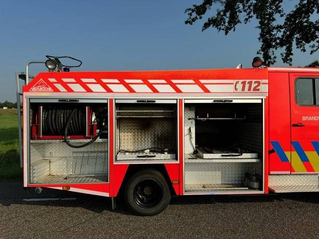 Mercedes-Benz E817R - Carro de bombeiro: foto 4 Mercedes-Benz E817R - Carro de bombeiro: foto 4