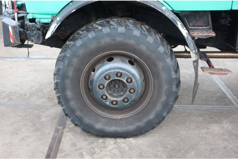 Camião de caixa aberta/ Plataforma Mercedes-Benz Unimog 1300: foto 12