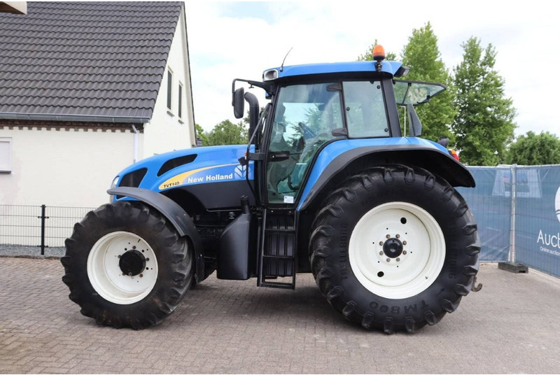 New Holland TVT145 - Trator: foto 2 New Holland TVT145 - Trator: foto 2