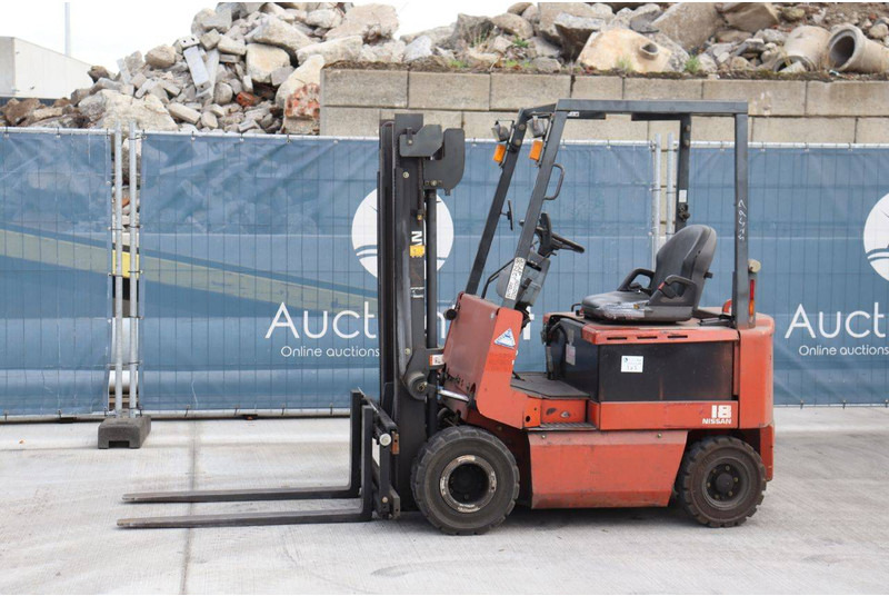 Nissan XP01 - Empilhadeira elétrica: foto 1 Nissan XP01 - Empilhadeira elétrica: foto 1