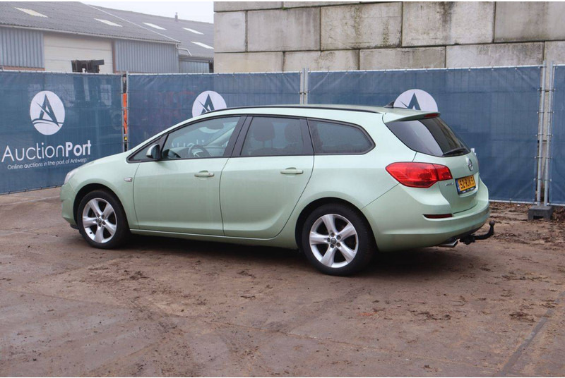 Opel Astra Sports Tourer - Automóvel: foto 4 Opel Astra Sports Tourer - Automóvel: foto 4