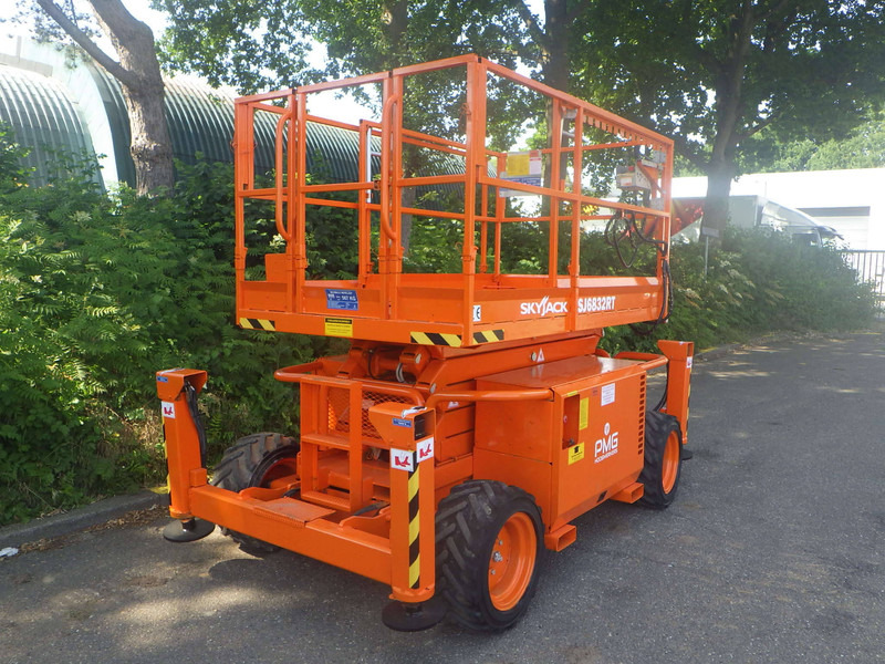 Skyjack SJ6832RT - Plataforma de Tijera/ Plataforma de tesoura: foto 2 Skyjack SJ6832RT - Plataforma de Tijera/ Plataforma de tesoura: foto 2