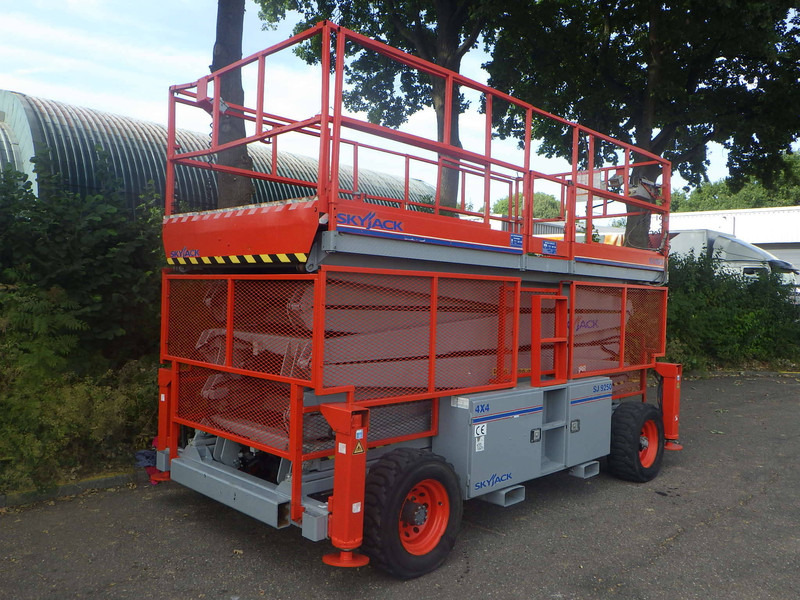 Skyjack SJ9250RT - Plataforma de Tijera/ Plataforma de tesoura: foto 2 Skyjack SJ9250RT - Plataforma de Tijera/ Plataforma de tesoura: foto 2
