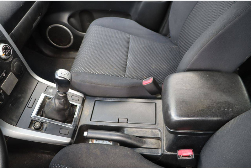 Sedan Suzuki Grand Vitara: foto 19