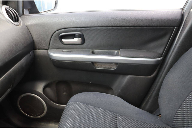 Sedan Suzuki Grand Vitara: foto 18
