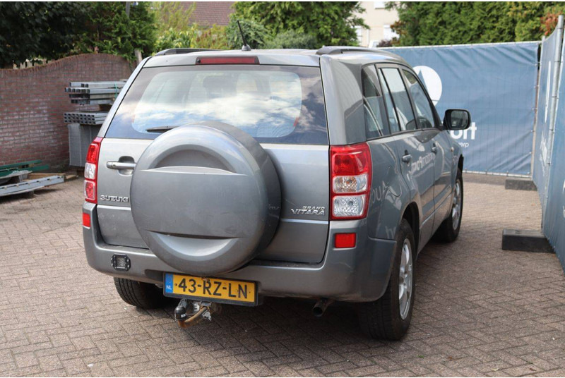Sedan Suzuki Grand Vitara: foto 6