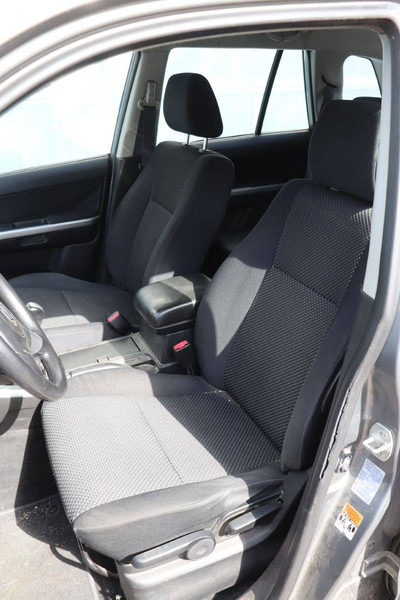 Sedan Suzuki Grand Vitara: foto 12