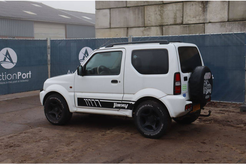 Suzuki Jimny - SUV: foto 4 Suzuki Jimny - SUV: foto 4