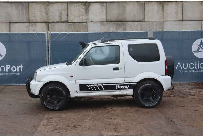 Suzuki Jimny - SUV: foto 2 Suzuki Jimny - SUV: foto 2