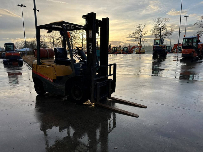 TCM D-FHG25T3 - Empilhadeira a gás: foto 3 TCM D-FHG25T3 - Empilhadeira a gás: foto 3