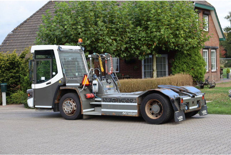 Terberg DT183 Mega - Tractor de terminal: foto 3 Terberg DT183 Mega - Tractor de terminal: foto 3