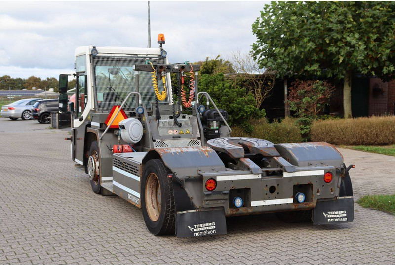 Terberg DT183 Mega - Tractor de terminal: foto 5 Terberg DT183 Mega - Tractor de terminal: foto 5