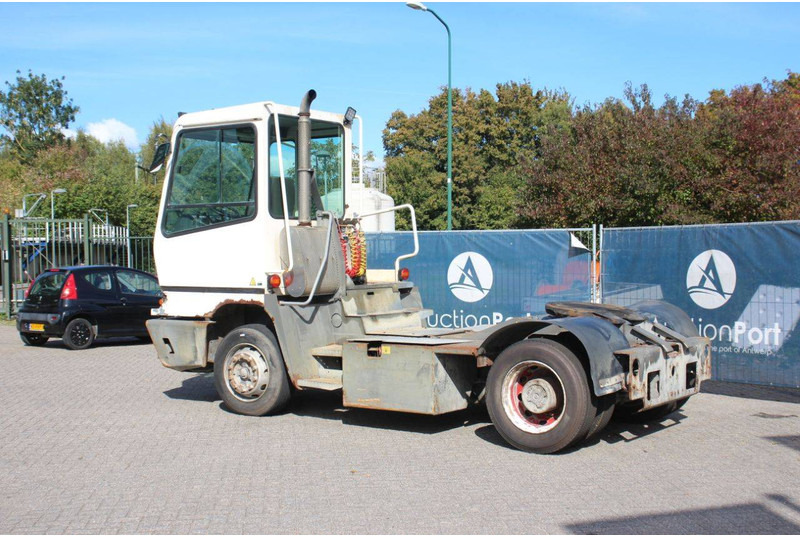 Terberg YT222 - Tractor de terminal: foto 3 Terberg YT222 - Tractor de terminal: foto 3
