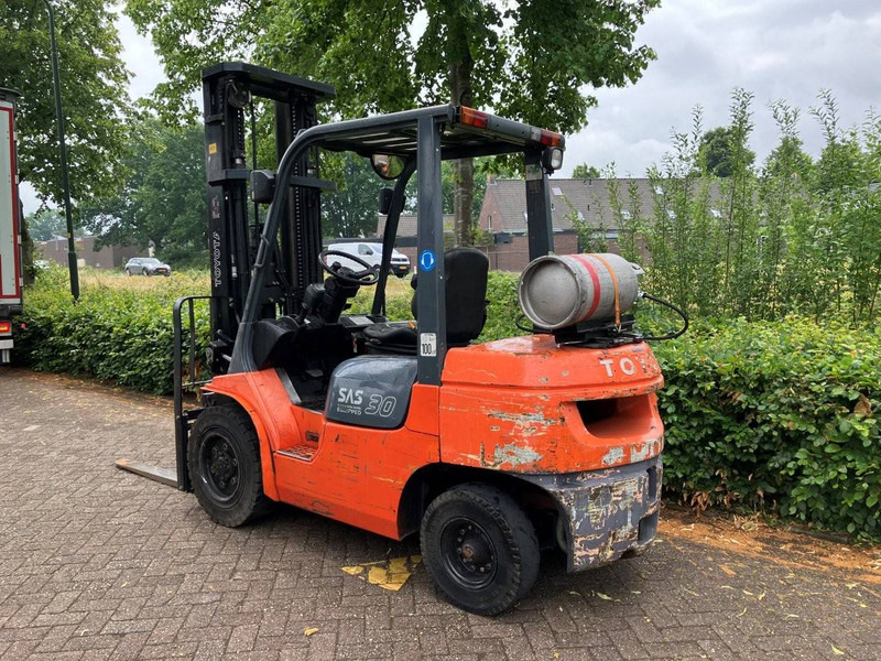 Toyota 02-7FGF30 - Empilhadeira a gás: foto 3 Toyota 02-7FGF30 - Empilhadeira a gás: foto 3