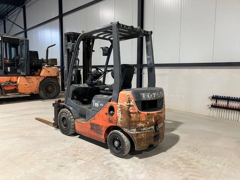 Toyota 02-8FDF18 - Empilhadeira a diesel: foto 3 Toyota 02-8FDF18 - Empilhadeira a diesel: foto 3