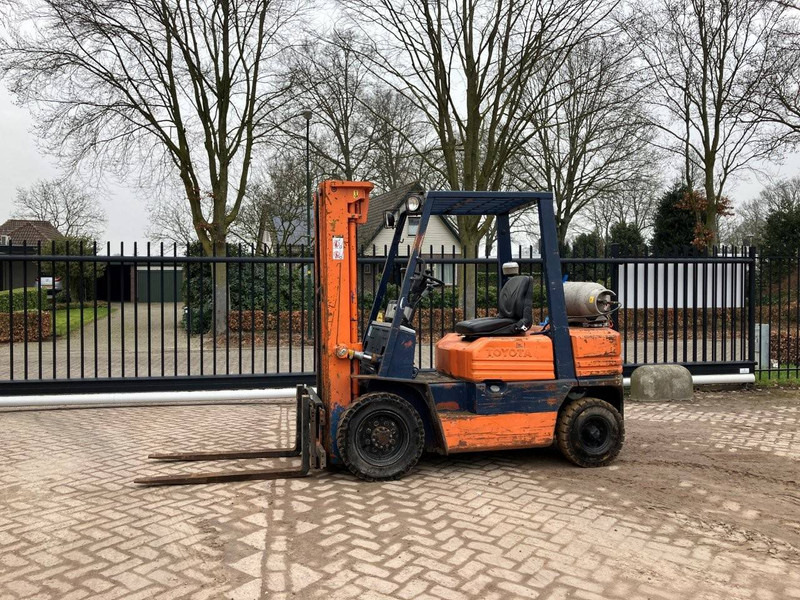 Toyota 42-5FGF 25 - Empilhadeira a gás: foto 2 Toyota 42-5FGF 25 - Empilhadeira a gás: foto 2