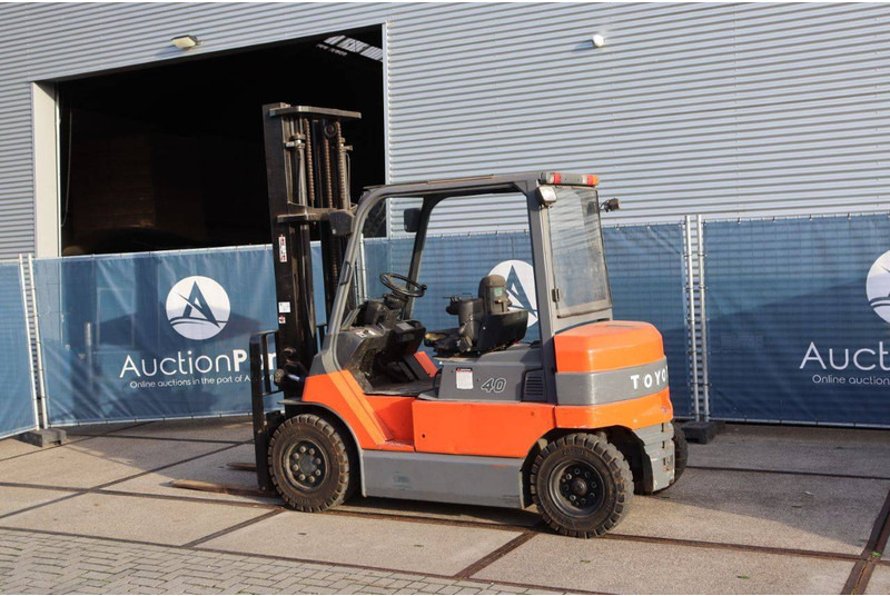 Toyota 7FBMF40 - Empilhadeira elétrica: foto 4 Toyota 7FBMF40 - Empilhadeira elétrica: foto 4