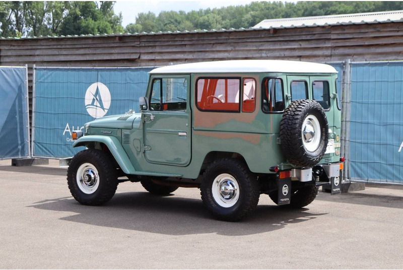 Toyota Land Cruiser FJ40 - Automóvel: foto 3 Toyota Land Cruiser FJ40 - Automóvel: foto 3