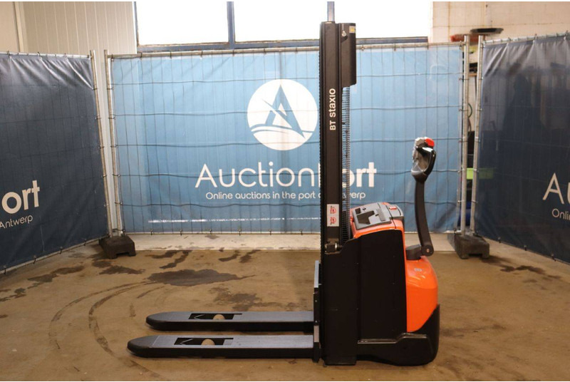 Toyota SWE120 - Stacker: foto 2 Toyota SWE120 - Stacker: foto 2