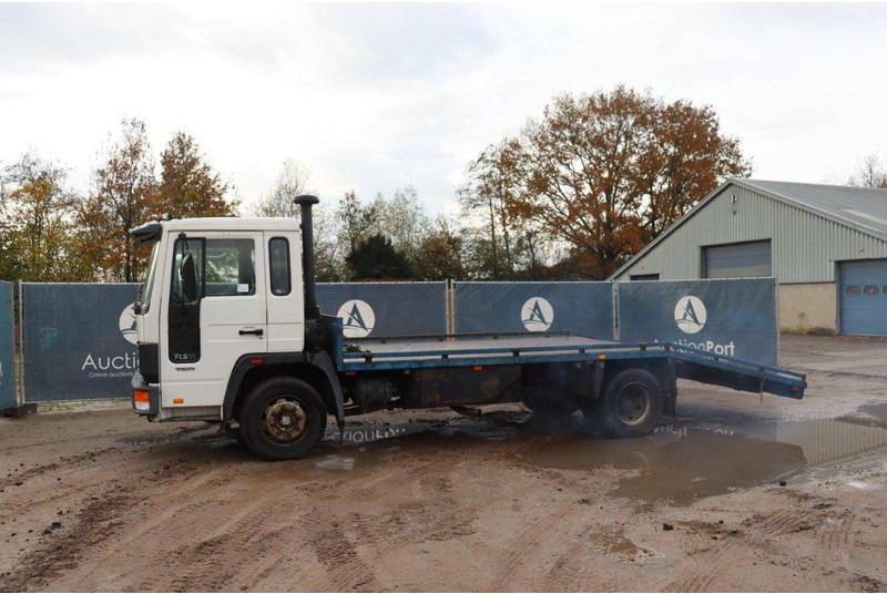 Volvo FL 613 - Camião de caixa aberta/ Plataforma: foto 1 Volvo FL 613 - Camião de caixa aberta/ Plataforma: foto 1