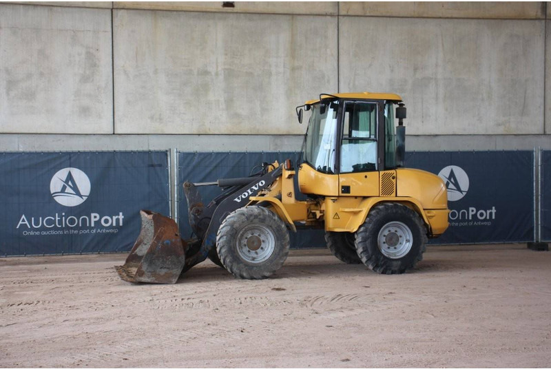 Volvo L30B-Z/X - Pá carregadora de rodas: foto 1 Volvo L30B-Z/X - Pá carregadora de rodas: foto 1