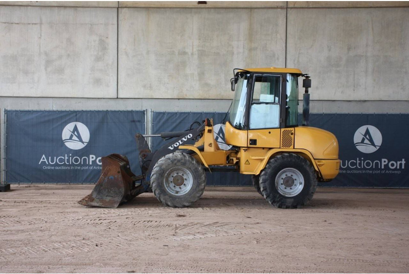 Volvo L30B-Z/X - Pá carregadora de rodas: foto 2 Volvo L30B-Z/X - Pá carregadora de rodas: foto 2