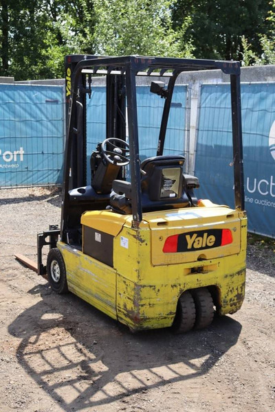 Yale ERP16ATF (SWB) E2130 - Empilhadeira elétrica: foto 4 Yale ERP16ATF (SWB) E2130 - Empilhadeira elétrica: foto 4