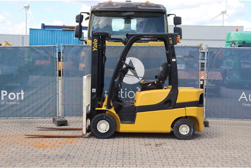 Yale GDP25LX E2200 - Empilhadeira a diesel: foto 2 Yale GDP25LX E2200 - Empilhadeira a diesel: foto 2