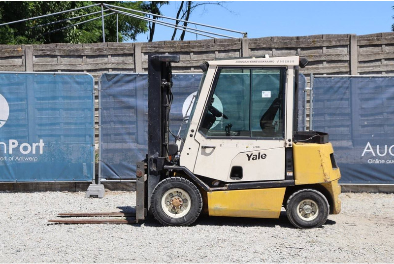 Yale GDP25RF - Empilhadeira a diesel: foto 2 Yale GDP25RF - Empilhadeira a diesel: foto 2