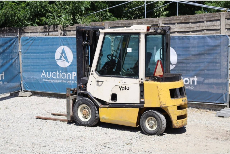 Yale GDP25RF - Empilhadeira a diesel: foto 3 Yale GDP25RF - Empilhadeira a diesel: foto 3