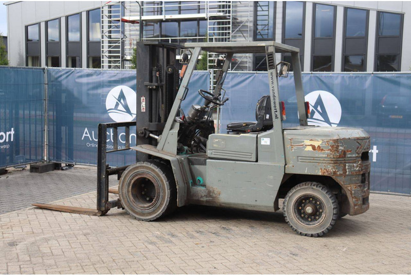 Yang FD-45IIP - Empilhadeira a diesel: foto 3 Yang FD-45IIP - Empilhadeira a diesel: foto 3