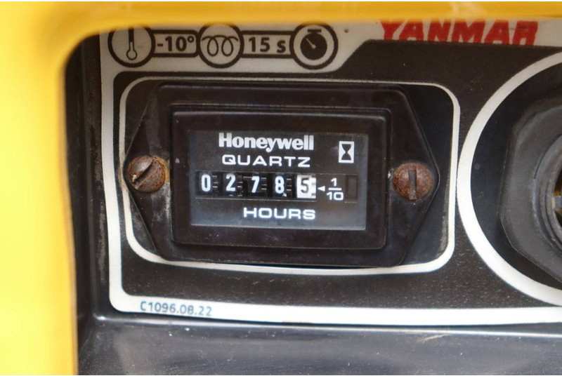 Tombador Yanmar C08: foto 19