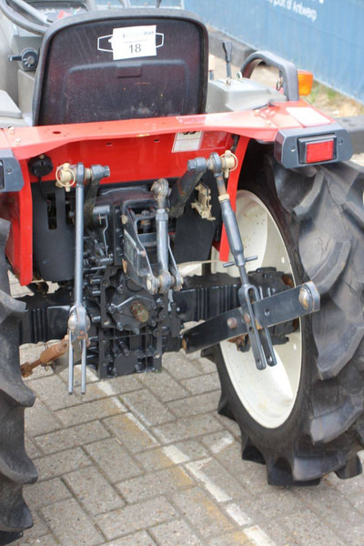 Trator Yanmar F-200: foto 17