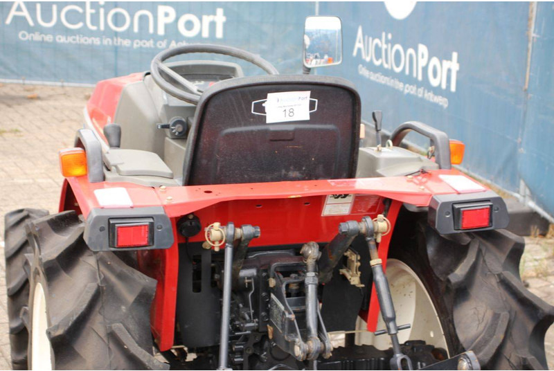 Trator Yanmar F-200: foto 16