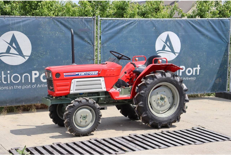 Yanmar YM1702D - Trator: foto 1 Yanmar YM1702D - Trator: foto 1