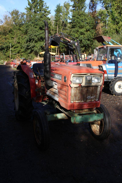 Trator Yanmar YM2310: foto 6