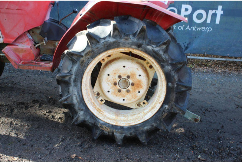 Trator Yanmar YM2310: foto 14