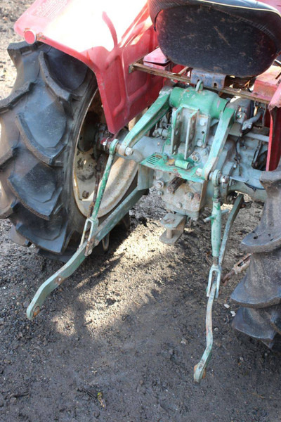 Trator Yanmar YM2310: foto 18
