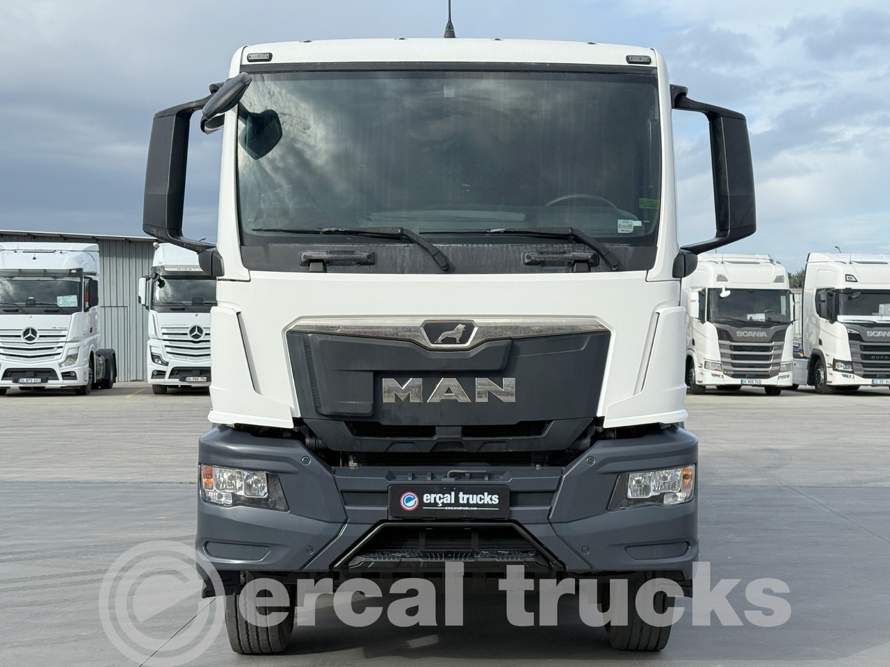 MAN 2024 TGS 41.440 /AUTO -AC-8X4 EURO 6 CONCRETE MIXER - Camião betoneira: foto 2 MAN 2024 TGS 41.440 /AUTO -AC-8X4 EURO 6 CONCRETE MIXER - Camião betoneira: foto 2