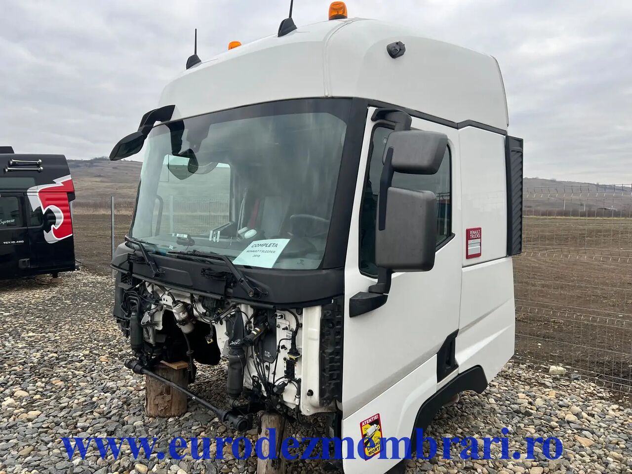 CABINA RENAULT T SLEEPER - Cabine por Camião: foto 2 CABINA RENAULT T SLEEPER - Cabine por Camião: foto 2