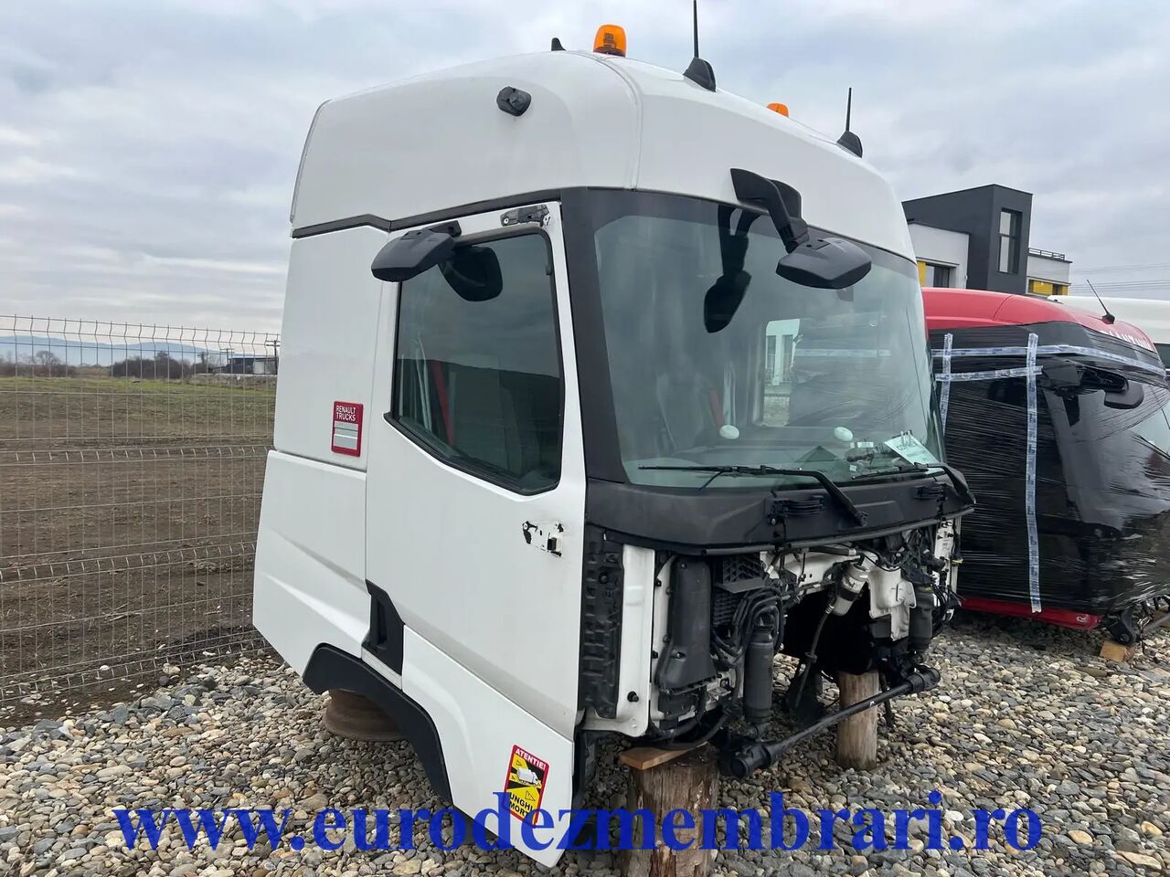 CABINA RENAULT T SLEEPER - Cabine por Camião: foto 3 CABINA RENAULT T SLEEPER - Cabine por Camião: foto 3